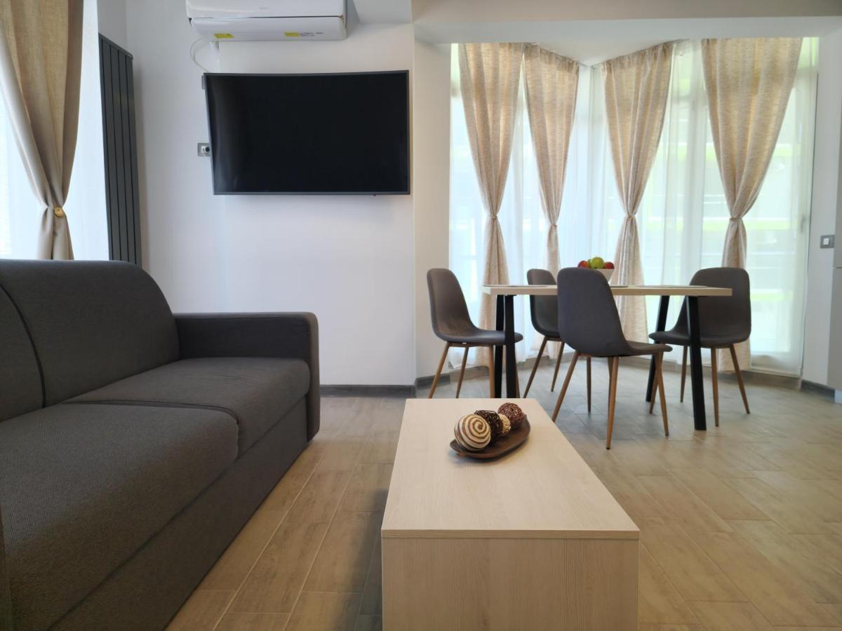 Cristalex Apartment Alezzi Beach Năvodari Exterior foto