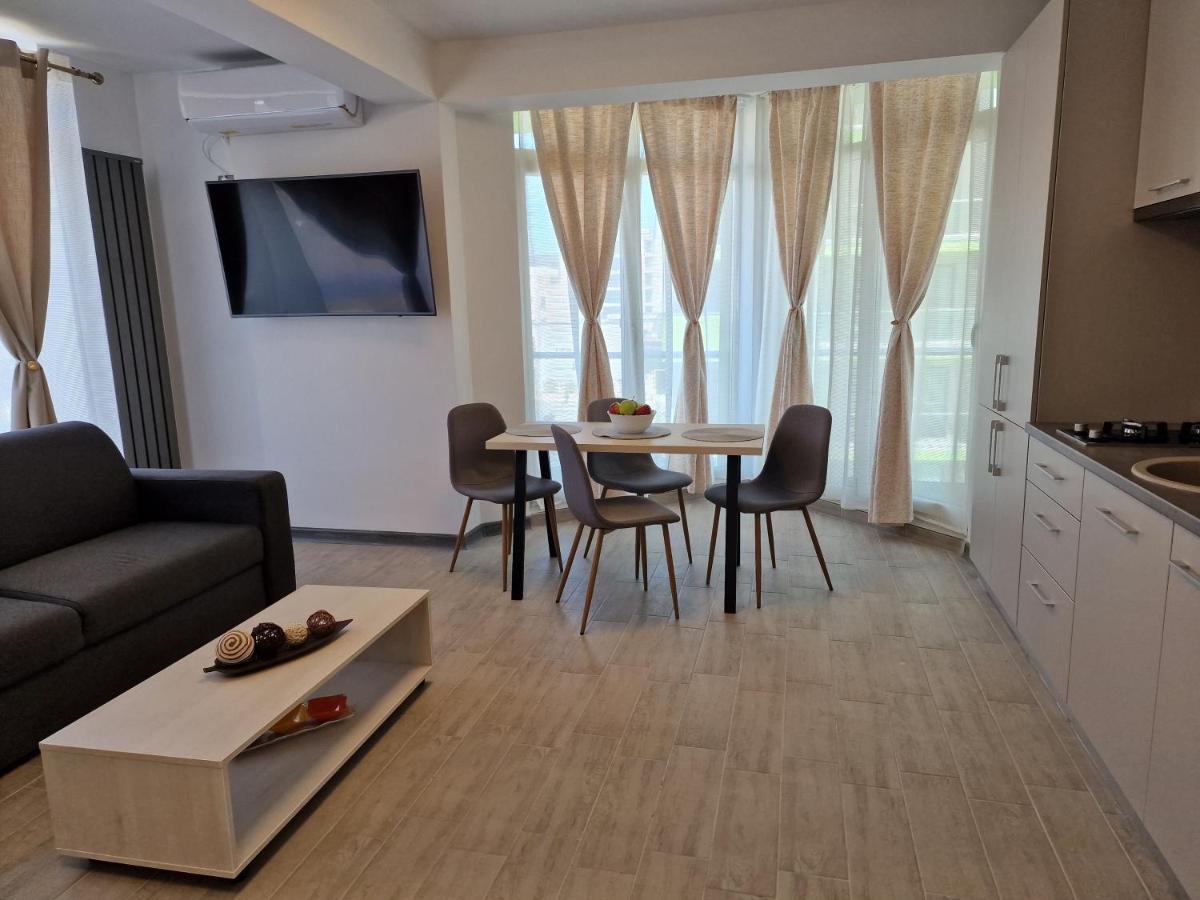 Cristalex Apartment Alezzi Beach Năvodari Exterior foto