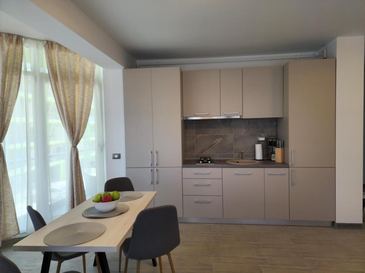 Cristalex Apartment Alezzi Beach Năvodari Exterior foto